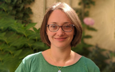 Referentin Maria Dillschnitter